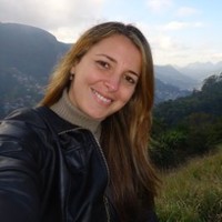 Cláudia Moreira