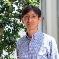 Francis Au
