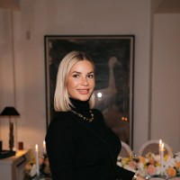 Mandy Van Dam