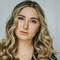Laura Carly Miller