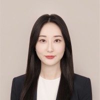 Maggie Lee