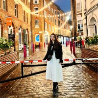 Aqsa W.
