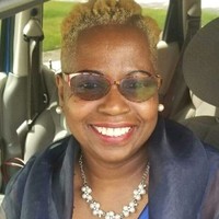 Lola Walker