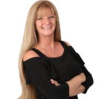 Julie Starr-Saucier