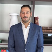 Onur Von Burg, Ciia, Cwma