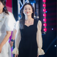 Nhat Vi (Laura)