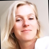 Jacqueline Van den Heuvel