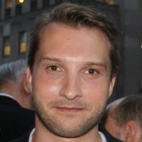 Simon C.