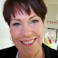 Suzanne Larsdotter