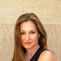 Lynne Leahy