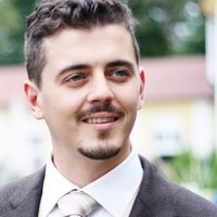 Daniel Simons