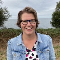 Dianne De Vries