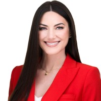 Hollie Alvarez, Mba