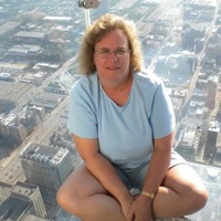 Shelley Theis