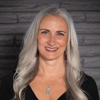 Traci Holder