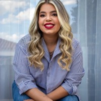 Monique de Campos