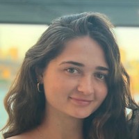Nadia Ghanbari