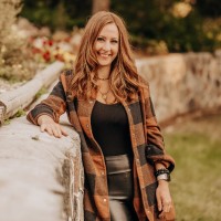 Amanda Bruce