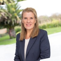 Cathy Lloyd (Dip IoD, Prof PgDip FCC)