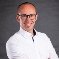 Robert Schirmacher