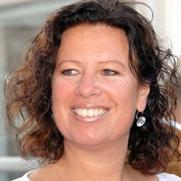 Angela Kujach - Van der Zijden