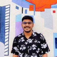 Mayur Tahiliani