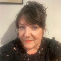 Kirsty Holt