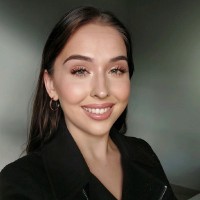 Nicole Van Den Bergh