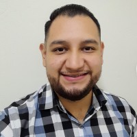 Oscar León