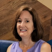 Lynne Hofstaedter, Rhia