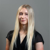 Elle De Nooyer