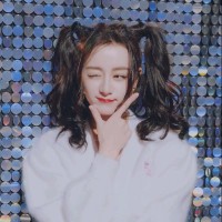 古月月