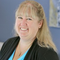 Tracy Levirs, Rda