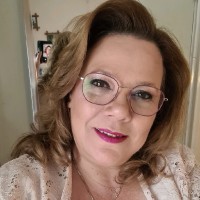 Juanita Van Hinsbergen