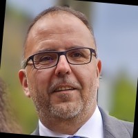 Lothar Uhlenbruch At Elekta