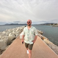 Nicholas J McCabe-Schultz