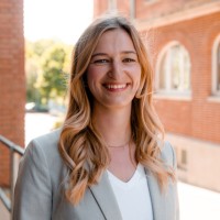 Julia Holstein