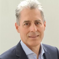 Dr Glen Brown  GAICD