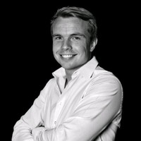 Dr. Florian Schwinger