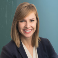 Lauren Smirnov, Cpa