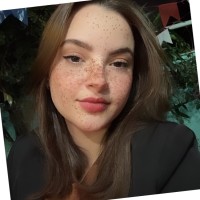 Laryssa Linda Pedroso Andrade