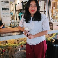 Vicky Deindra Electra