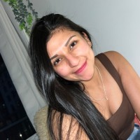 Leslye Reina