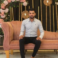 mostafa Ezzt