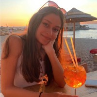 Larellie Brunesceau