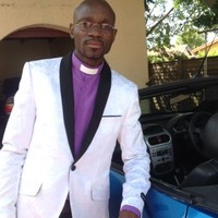 Dr Vusumuzi Sibanda