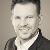 Dr. André Müller