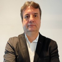 Edécio Augusto Paris Junior
