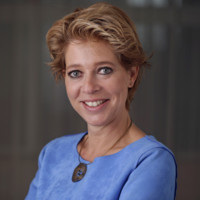 Sandra Henneberque