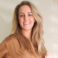 Debbie De Roo